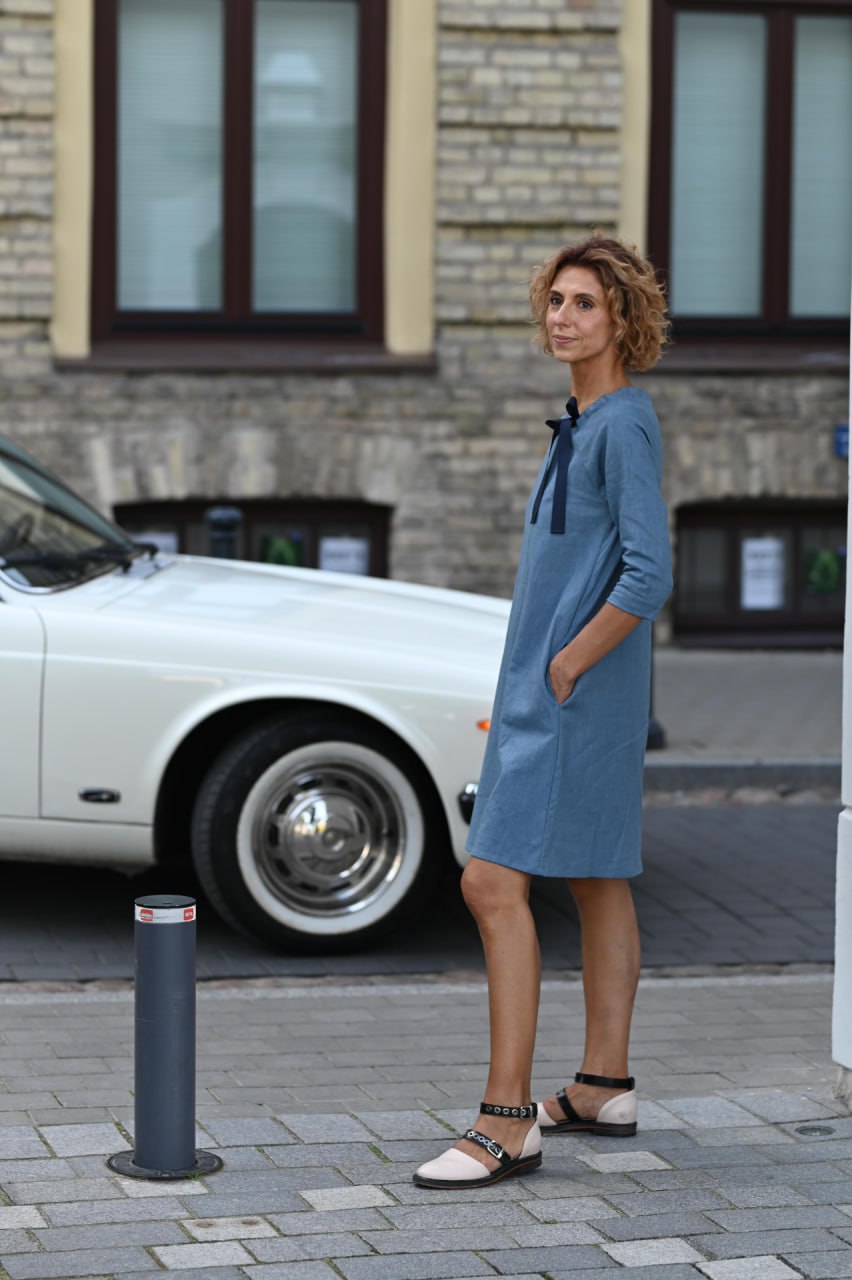 FRENCH — Stonewashed Linen Dress With Adjustable Ribbon Bow