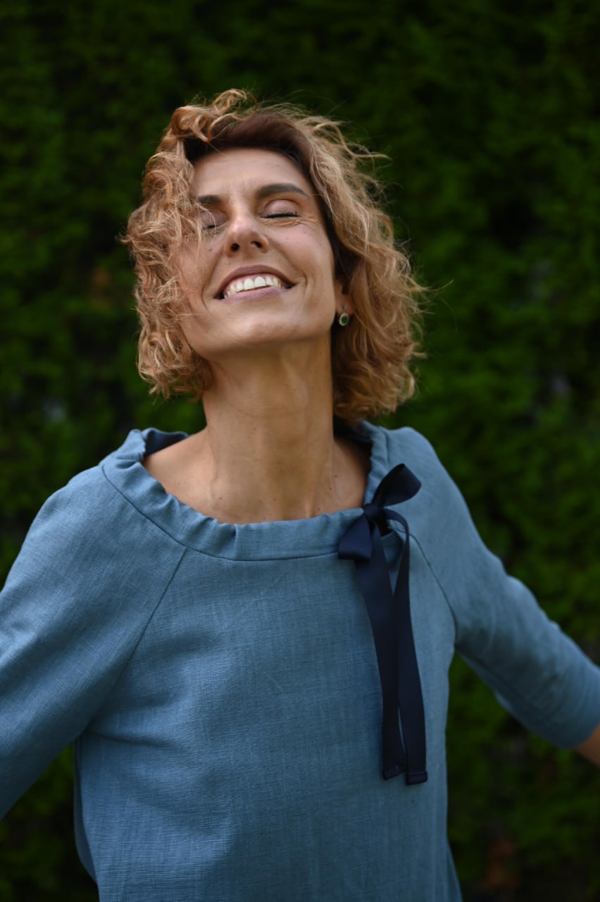 FRENCH — Stonewashed Linen Dress With Adjustable Ribbon Bow
