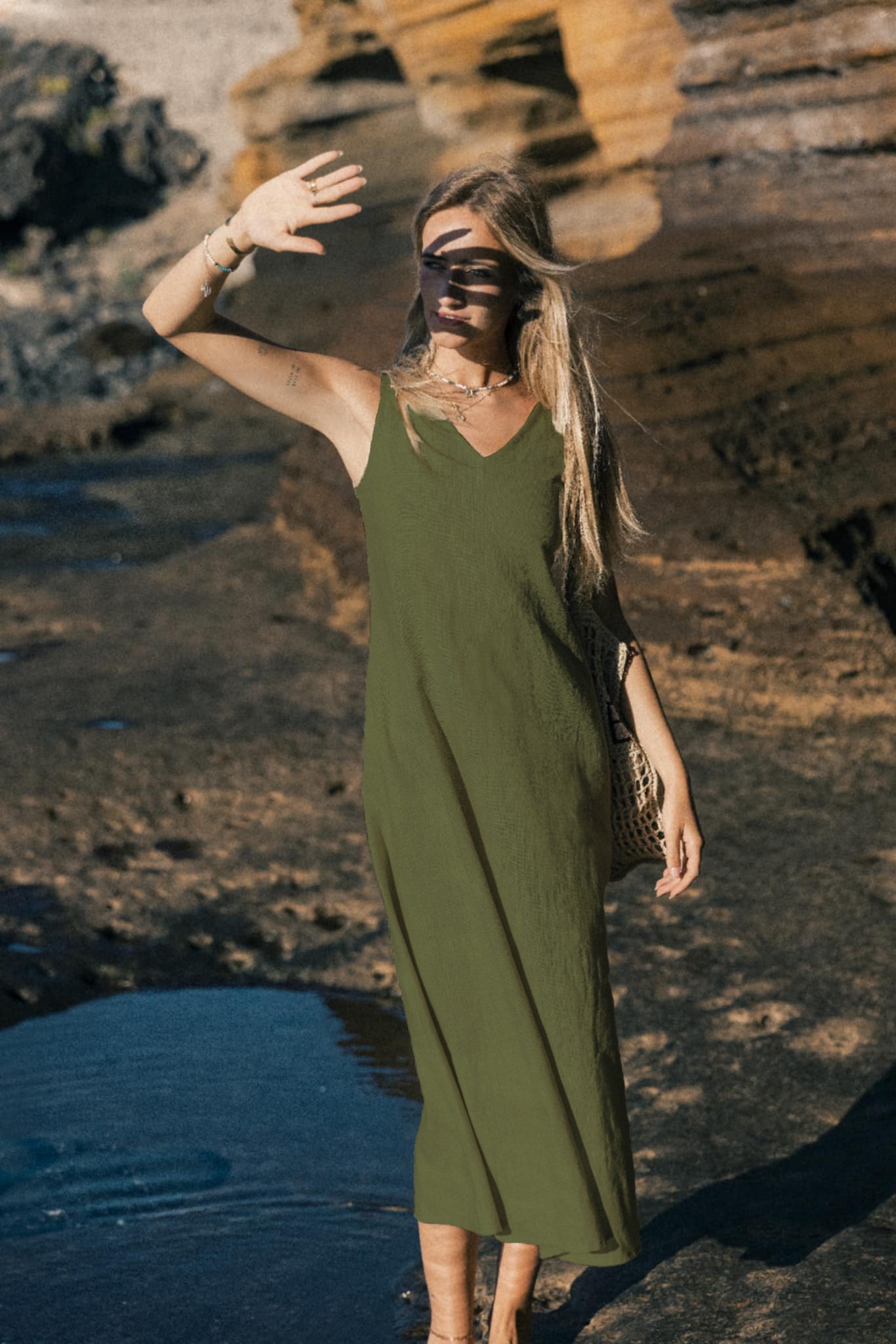 SUNSET — Sleeveless V-Neck Linen Midi Dress