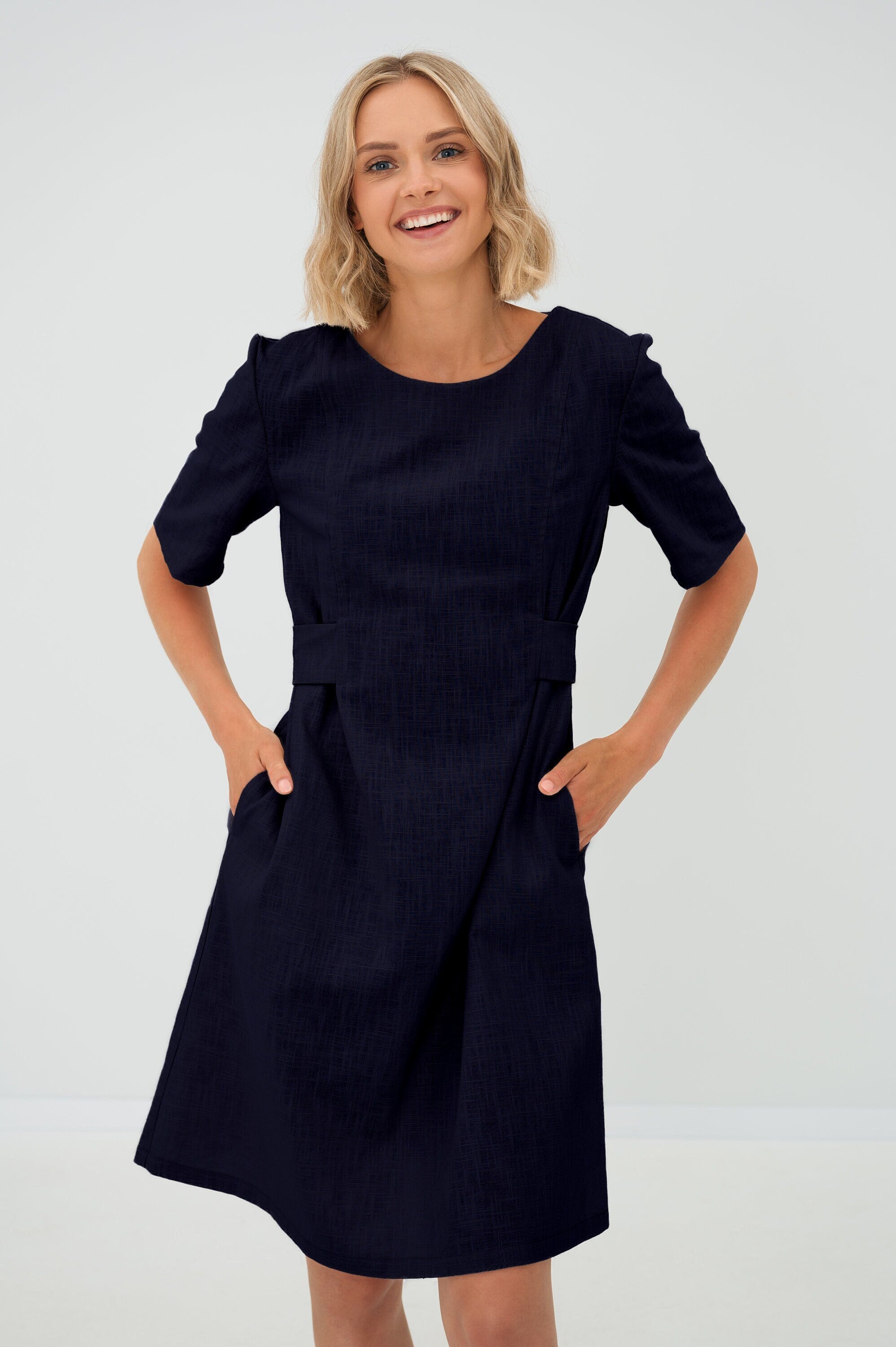 LOLITA — Stonewashed-Leinenkleid, Tiefblau (L)