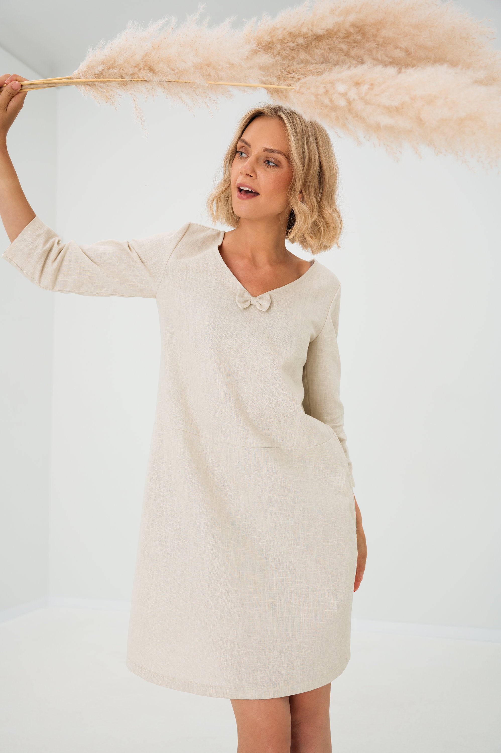 SUN — Robe en lin délavé à col V
